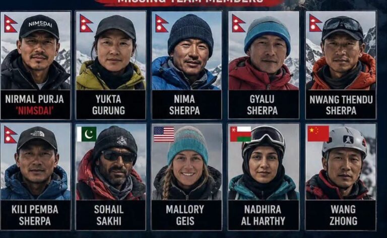 10 climbers missing