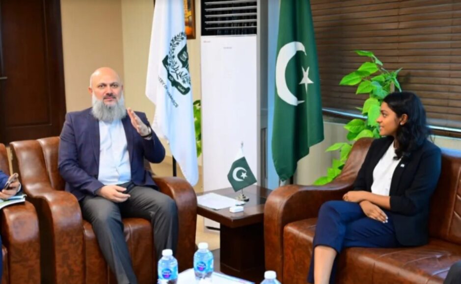 meta to train 1,000 pakistani businesses